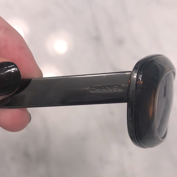 VINTAGE CHANEL sunglasses main image 6